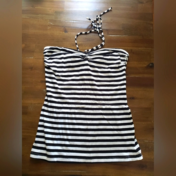 💥3/$30💥 Nollie Halter Top - Picture 1 of 6
